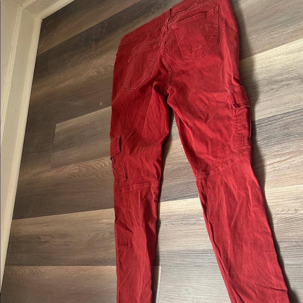 True Religion women’s Deep Red cargo Jeans - Picture 2 of 4